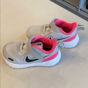 Nike, kids walker tennis shoes size 6c